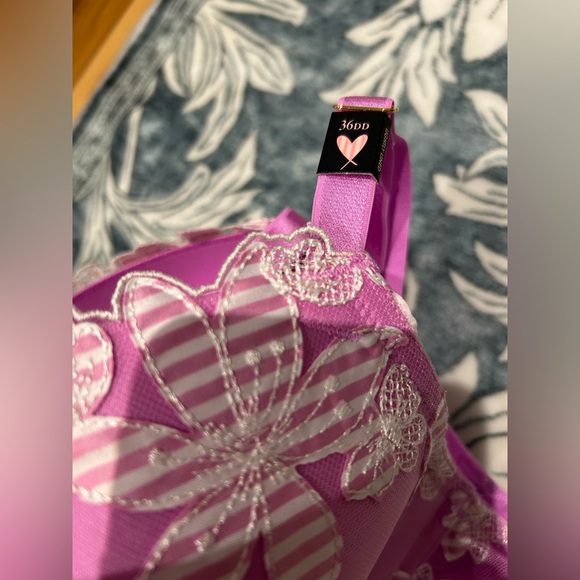 Victoria’s Secret Luxe Lingerie Lined Demi Bra 36DD Purple, NWT - Picture 4 of 4